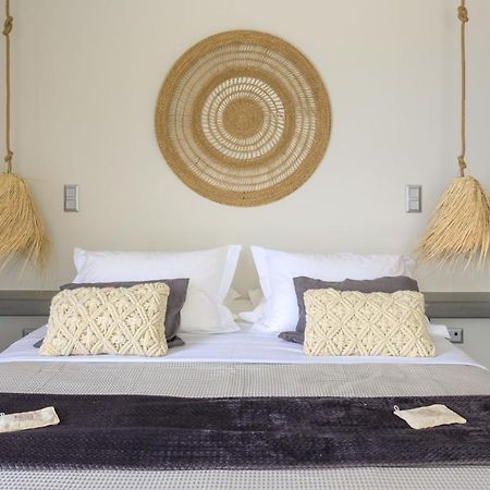 Iliades Luxury Boutique Suites Баці Екстер'єр фото