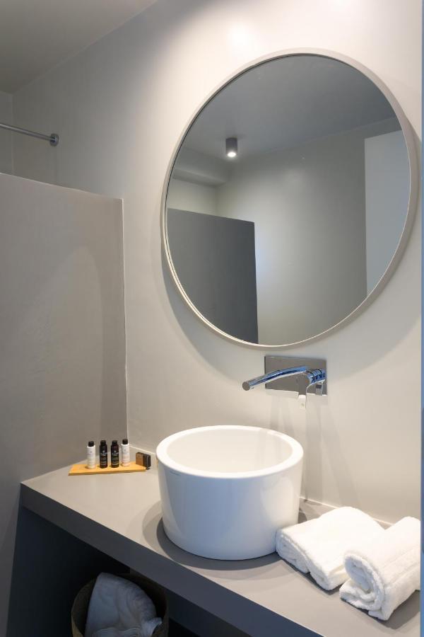 Iliades Luxury Boutique Suites Баці Екстер'єр фото