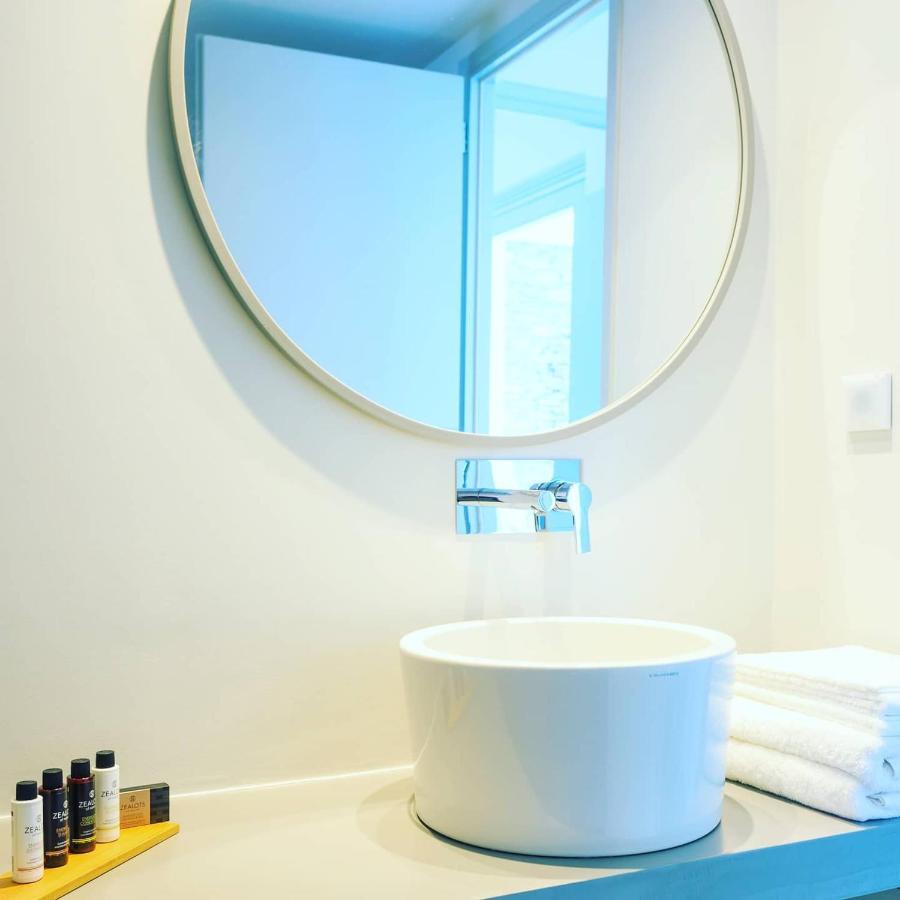 Iliades Luxury Boutique Suites Баці Екстер'єр фото